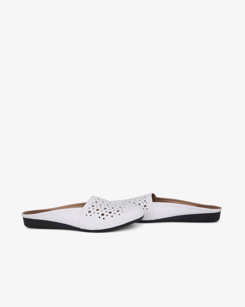 Dép Bít Mũi Hạnh Dung Đục Lỗ HD041094AD