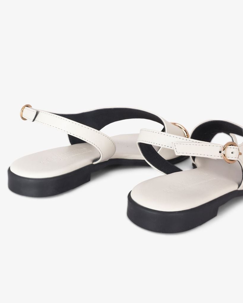 Sandal Xẹp Hạnh Dung Xỏ Ngón Khóa Vàng HD1074BN