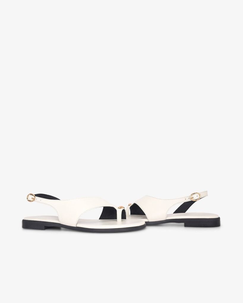 Sandal Xẹp Hạnh Dung Xỏ Ngón Khóa Vàng HD1074BN