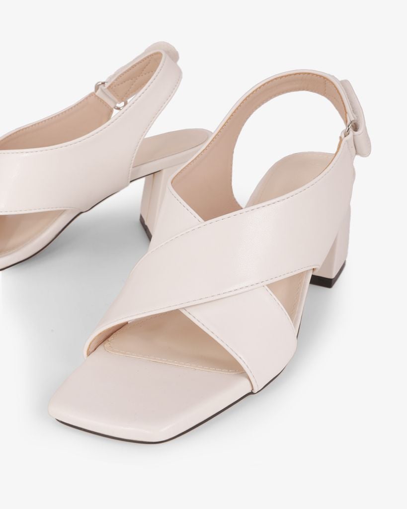 Sandal Hạnh Dung Bản Quai Chéo Bản Lớn HD11153AV