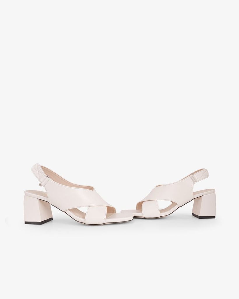 Sandal Hạnh Dung Bản Quai Chéo Bản Lớn HD11153AV