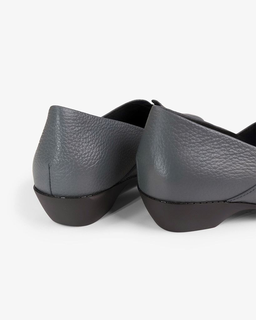 Giày Đế Xuồng Hạnh Dung Viền Chỉ Cách Điệu HD04975AD