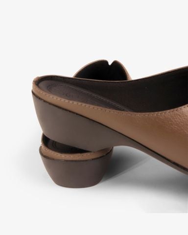 Dép Bít Mũi Hạnh Dung Đắp Trơn HD04977AD