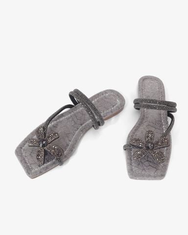 Dép Xẹp Hạnh Dung Quai Xỏ Ngón Hoa Xoàn HD11121AV