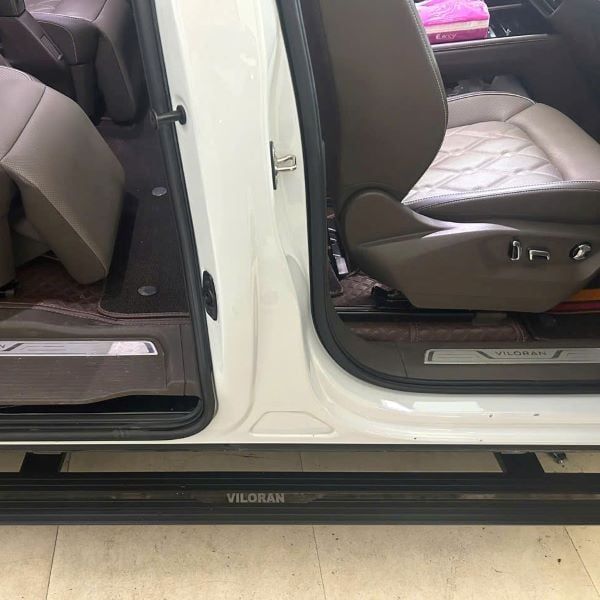 Bậc điện lên xuống tự động xe Volkswagen Viloran