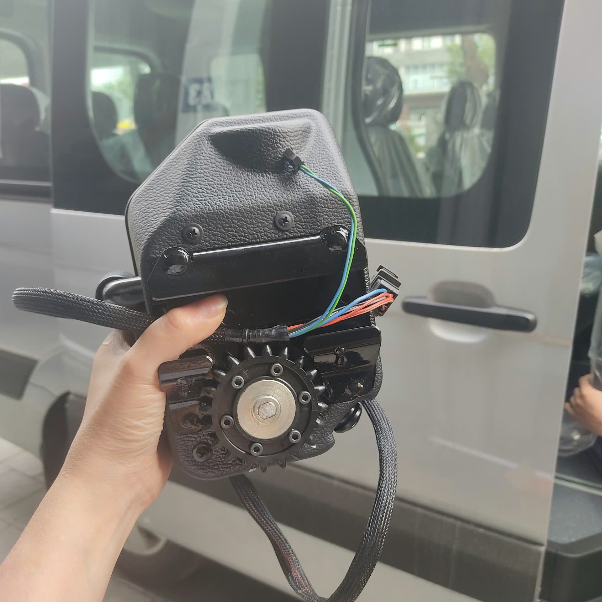 Tổng hợp mẫu Cửa tự động Ford Transit 2024+