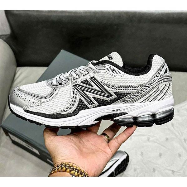  New Balance 860V2 White Silver Black 