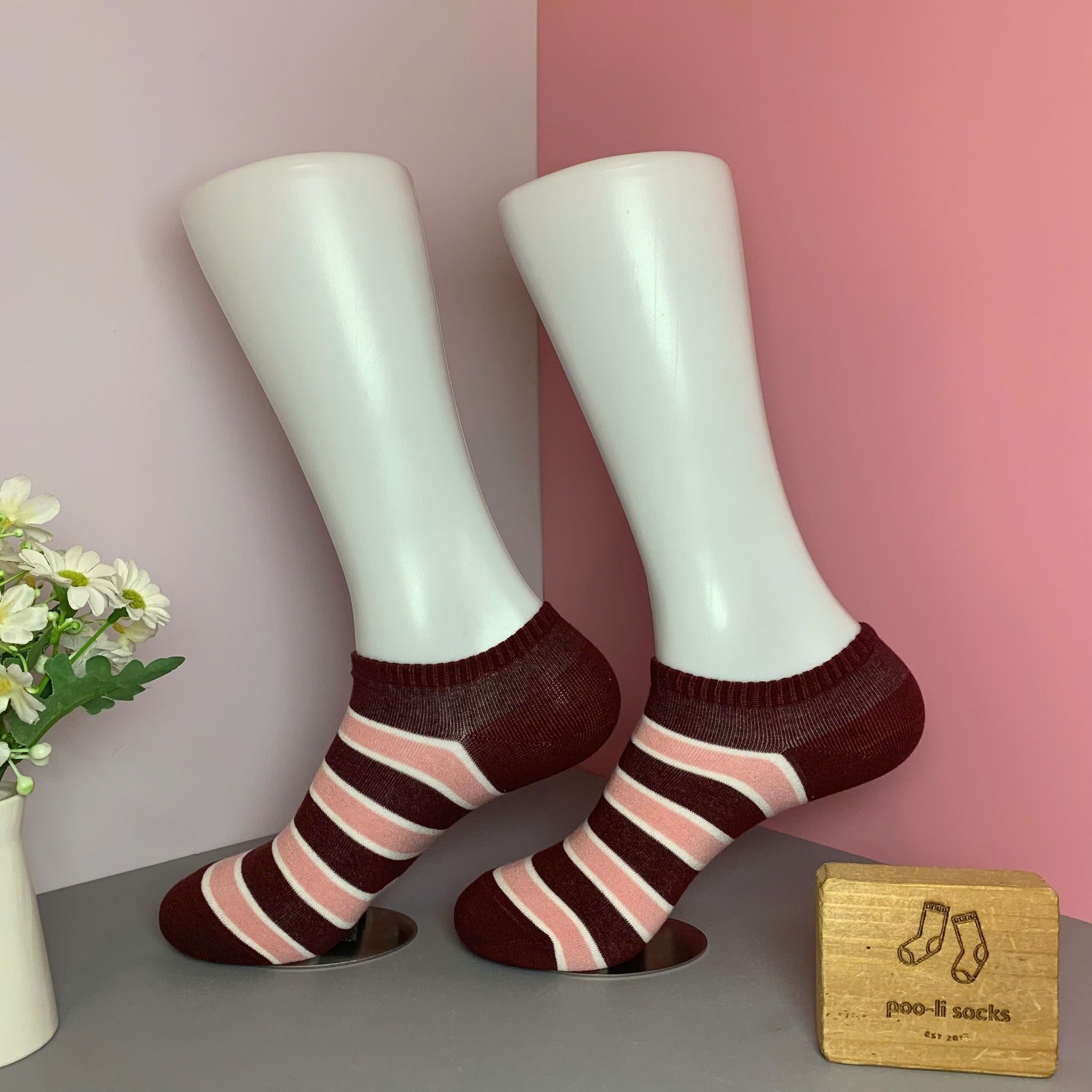 Vớ ngắn họa tiết kẻ hồng