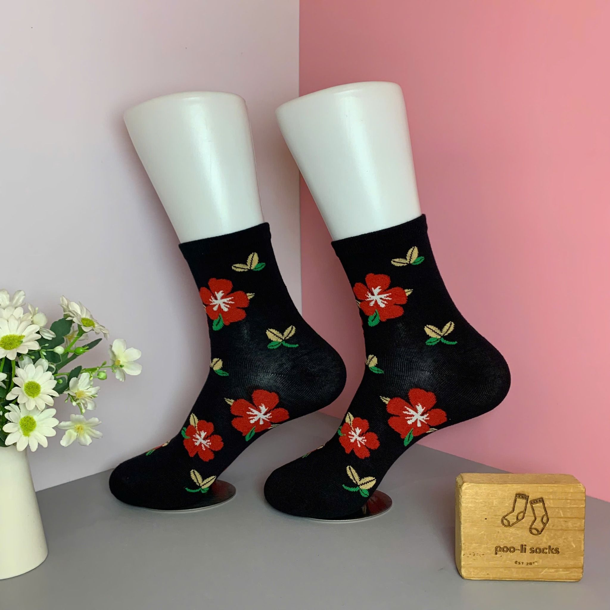 Vớ trung hoạ tiết hoa lá