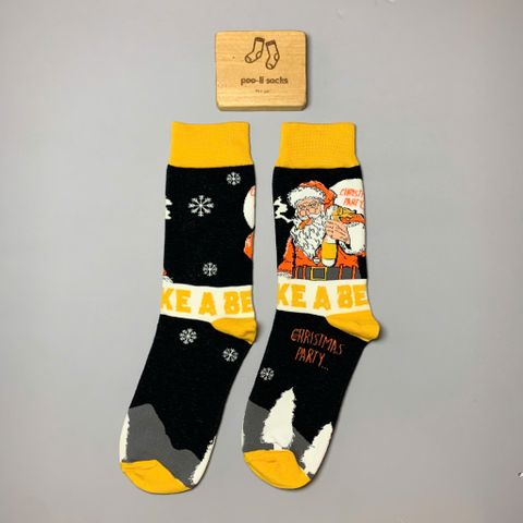  Vớ dài hoạ tiết ông già noel vác quà 