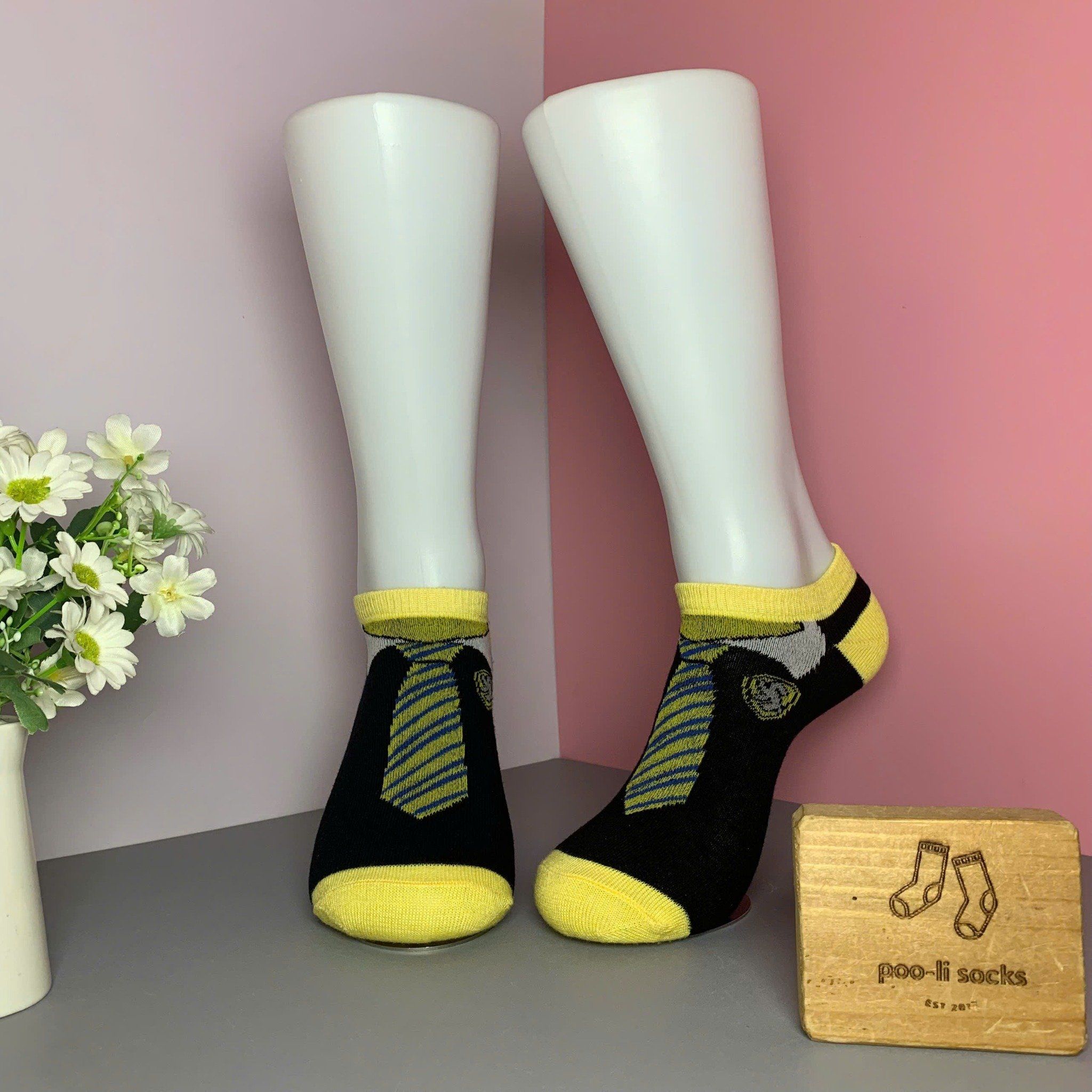 Vớ ngắn cà vạt vàng