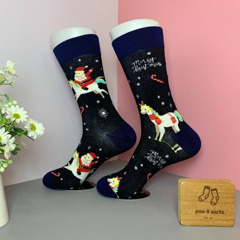  Vớ dài hoạ tiết ông già noel cưỡi ngựa 