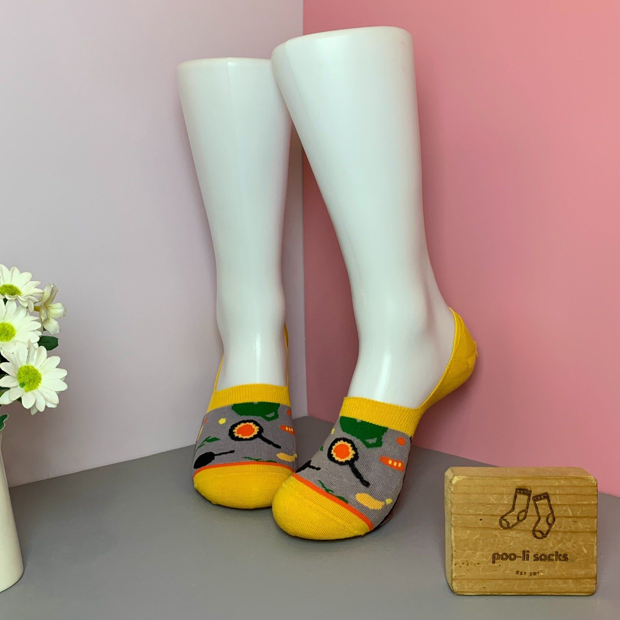 Vớ giấu họa tiết mặt trời, ngọn lửa và nước