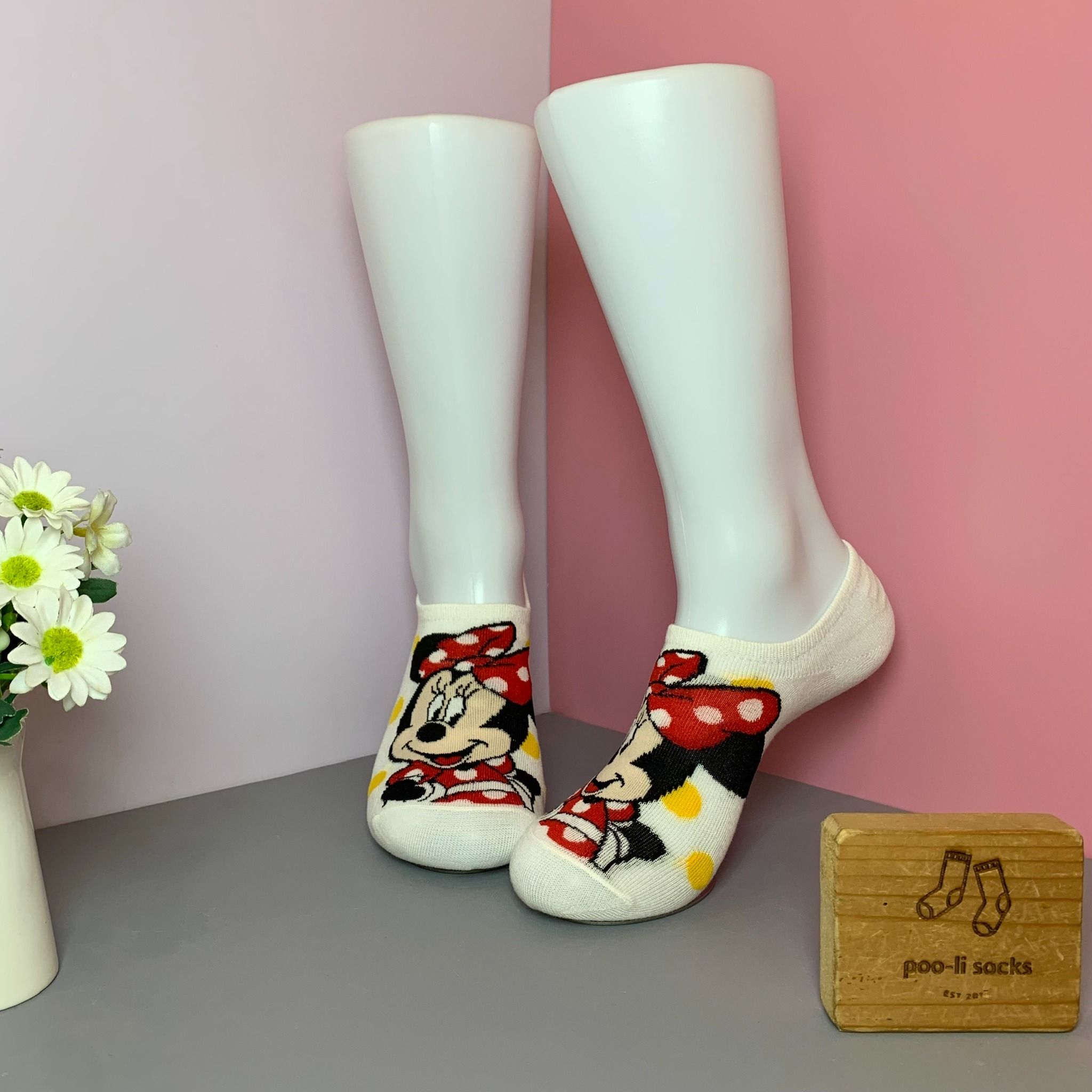 Vớ ngắn hoạ tiết hoạt hình Mickey trắng