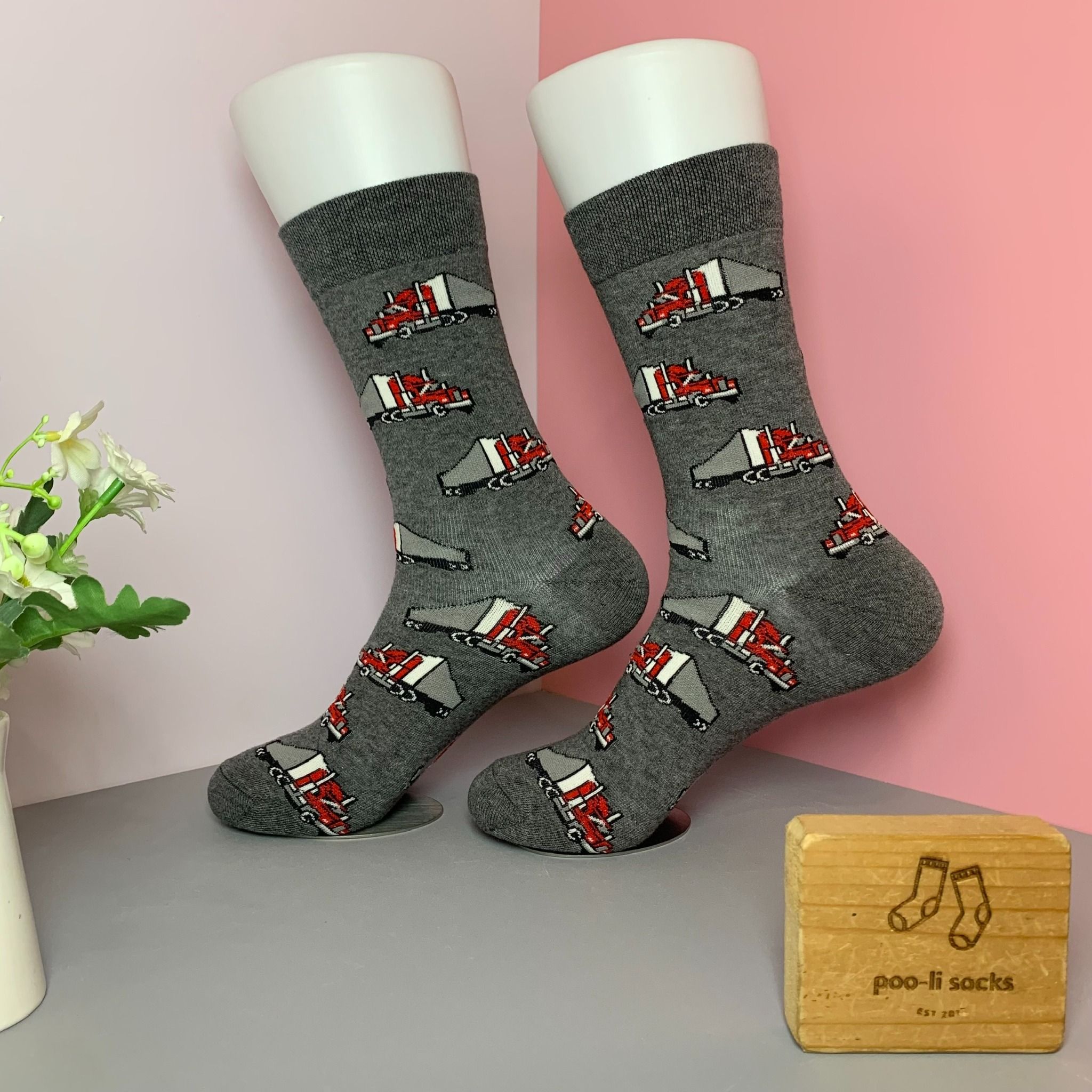 Vớ dài xám hoạ tiết xe container đỏ