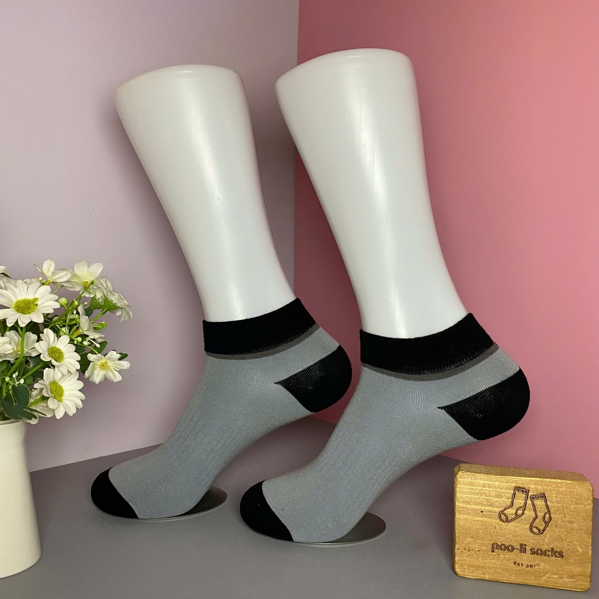 Vớ ngắn họa tiết kết hợp màu xanh đen