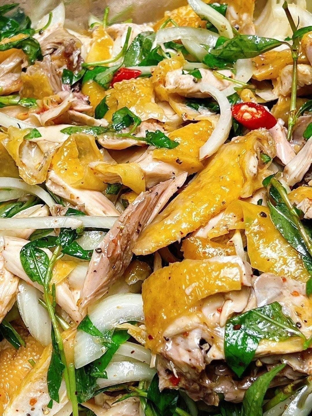  Gà ri ủ muối hấp hoa tiêu - Con 1,2 - 1,3kg 