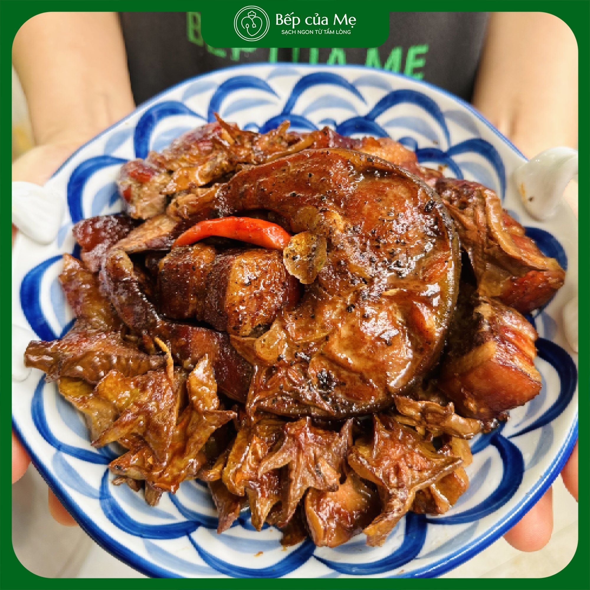  Cá trắm kho khế + thịt ba rọi 