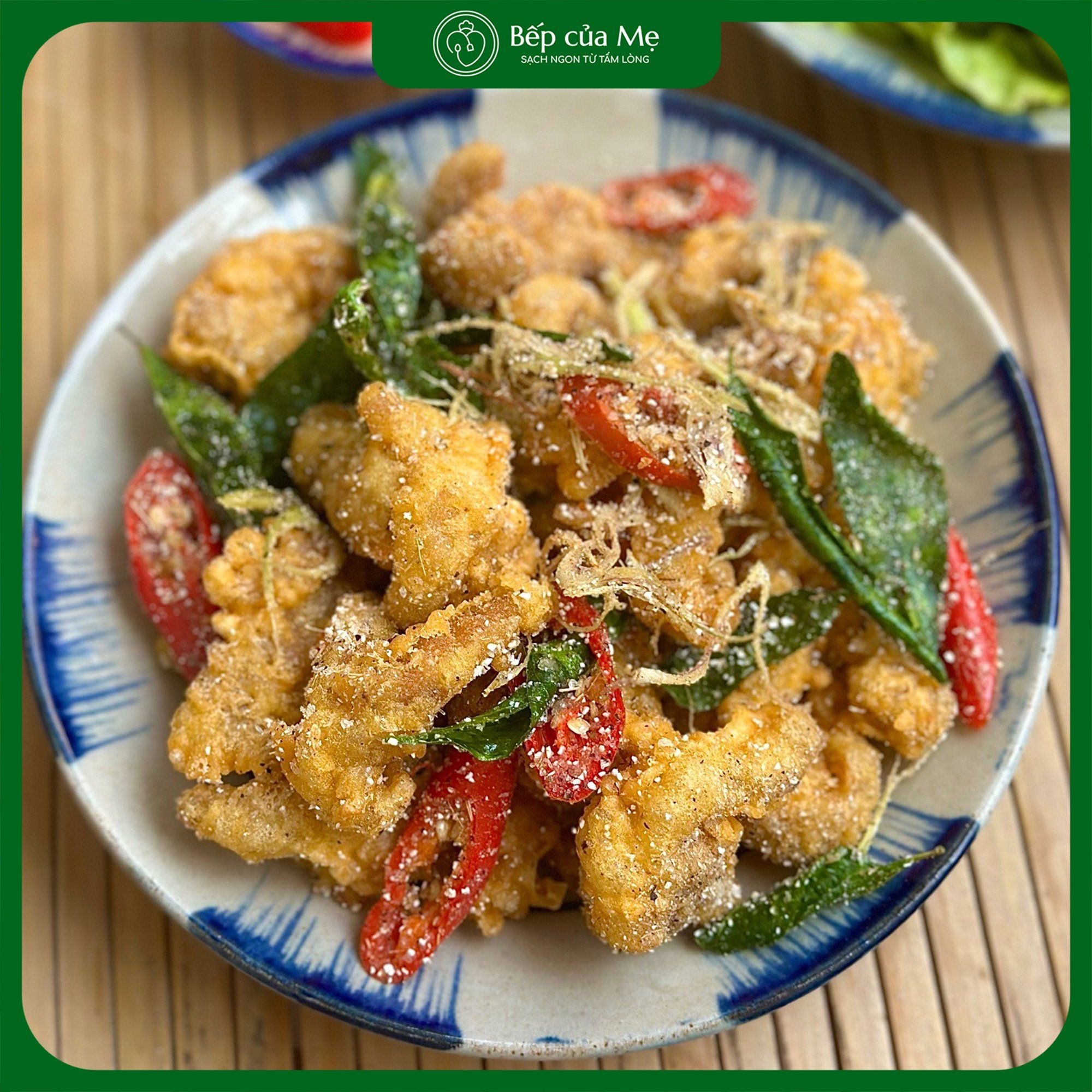  Chân gà rút xương rang muối 