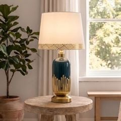 Đèn bàn thân sứ, chụp vải phong cách Bắc Âu DB-701