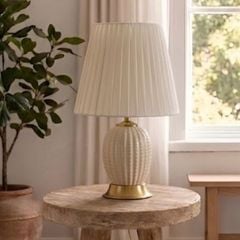 Đèn bàn thân sứ, thiết kế đơn giản phong cách Bắc Âu DB-702
