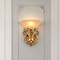 Đèn gắn tường cổ điển, chao thủy tinh vàng VCD-446