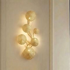 Đèn gắn tường decor, kim loại si vàng đồng, thiết kế kiểu lá sen VDC-615