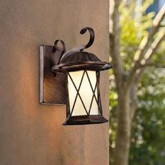 Đèn gắn tường ngoài trời giá rẻ, thiết kế cổ điển VNT-612