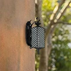 Đèn gắn tường ngoài trời, thiết kế cổ điển VNT-590
