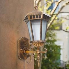 Đèn gắn tường ngoài trời, thiết kế cổ điển VNT-619