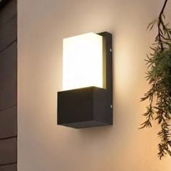 Đèn tường Led hiện đại ngoài trời thiết kế khối chữ nhật VNT-311