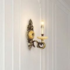 Đèn vách đồng nguyên chất thiết kế tay nến, chao đá cẩm thạch VD-213