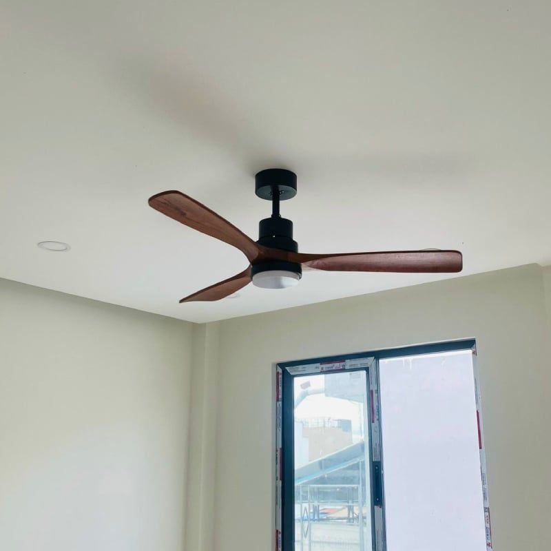 Quạt trần đèn, 3 cánh gỗ, thiết kế hiện đại QT-139