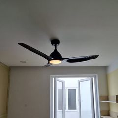 Quạt trần đèn thiết kế 3 cánh màu đen tối giản, hiện đại QT-112