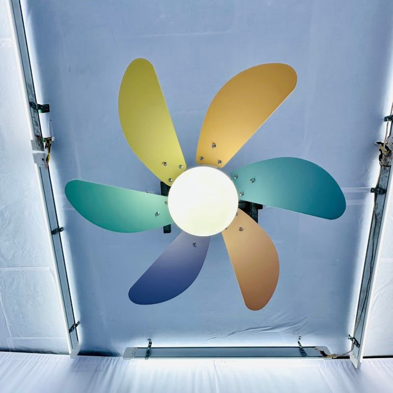 Quạt trần đèn thiết kế cánh quạt nhiều màu dễ thương cho bé QT-81