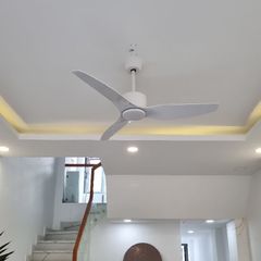 Quạt trần thiết kế 3 cánh màu trắng tối giản, hiện đại QT-109