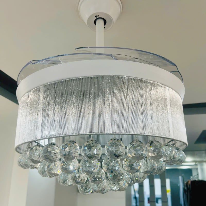 Quạt trần thiết kế 4 cánh tích hợp đèn pha lê sang trọng, hiện đại QT-85