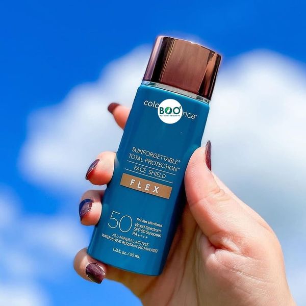 Kem chống nắng trang điểm làm đều màu da Colorescience Sunforgettable Total Protection Face Shield Flex SPF50