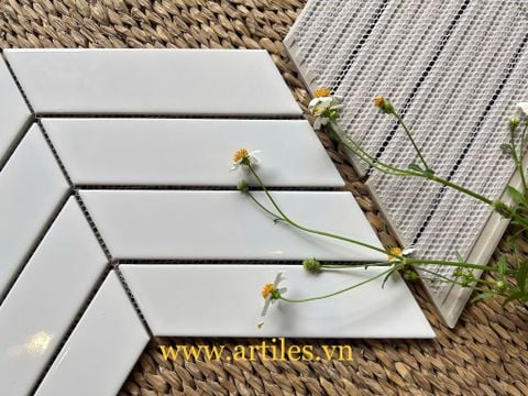  Gạch mosaic xương cá ( mũi tên) trắng bóng 