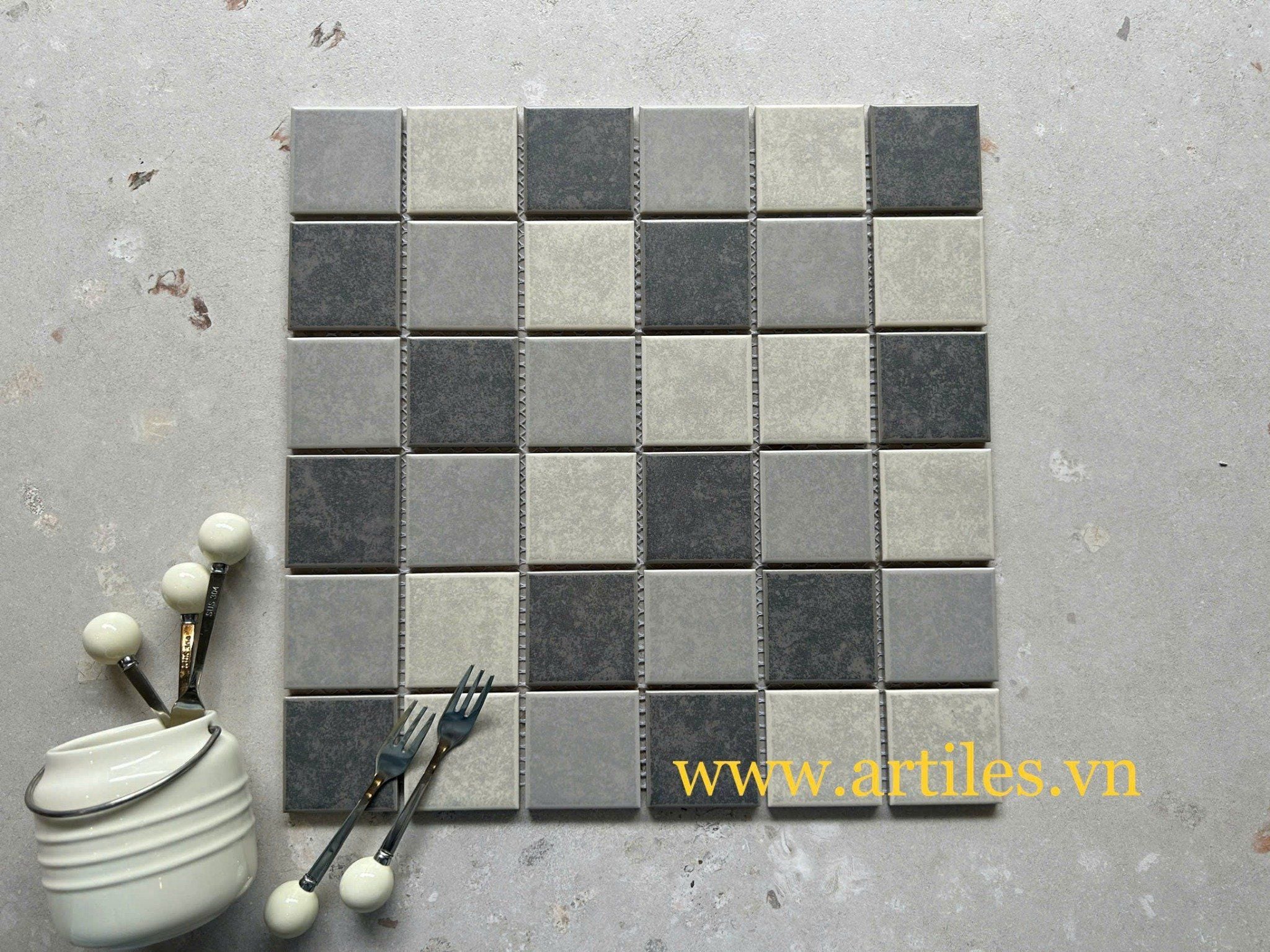 Gạch Mosaic Gốm Sứ Mix Màu Xám ArtM03