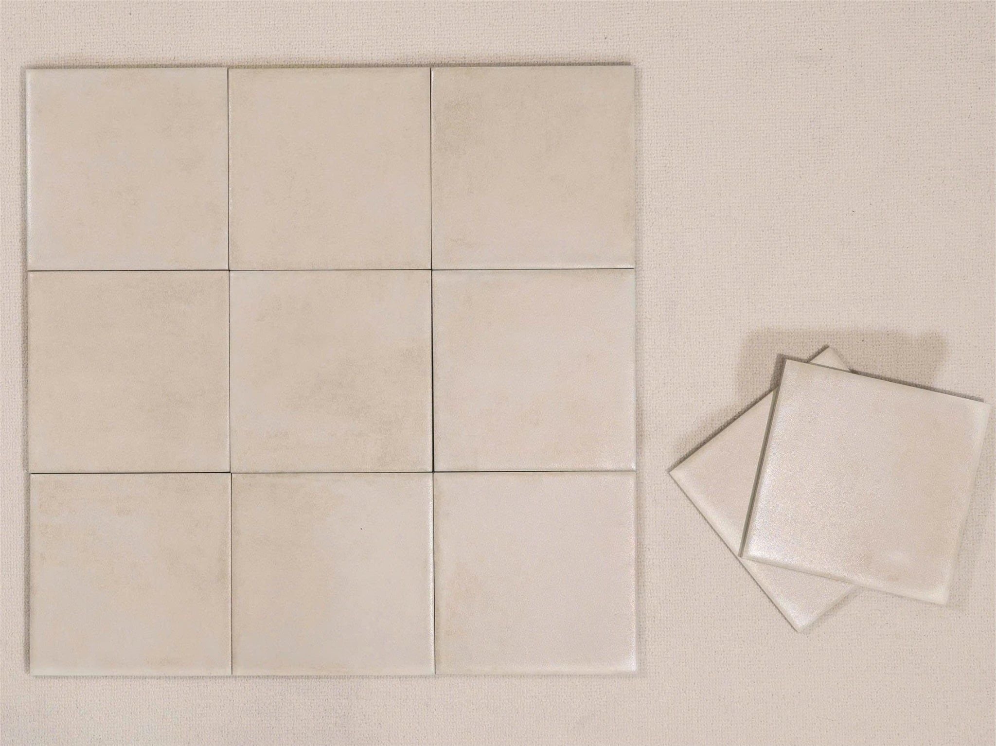 Gạch thẻ 150x150mm men mờ màu kem beige 01M