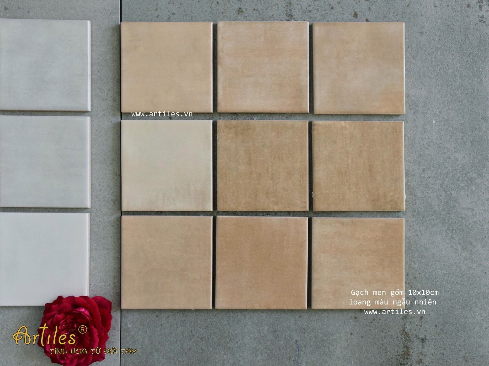 Gạch thẻ màu nâu vàng men mờ gợn sóng 100x100mm Art03M