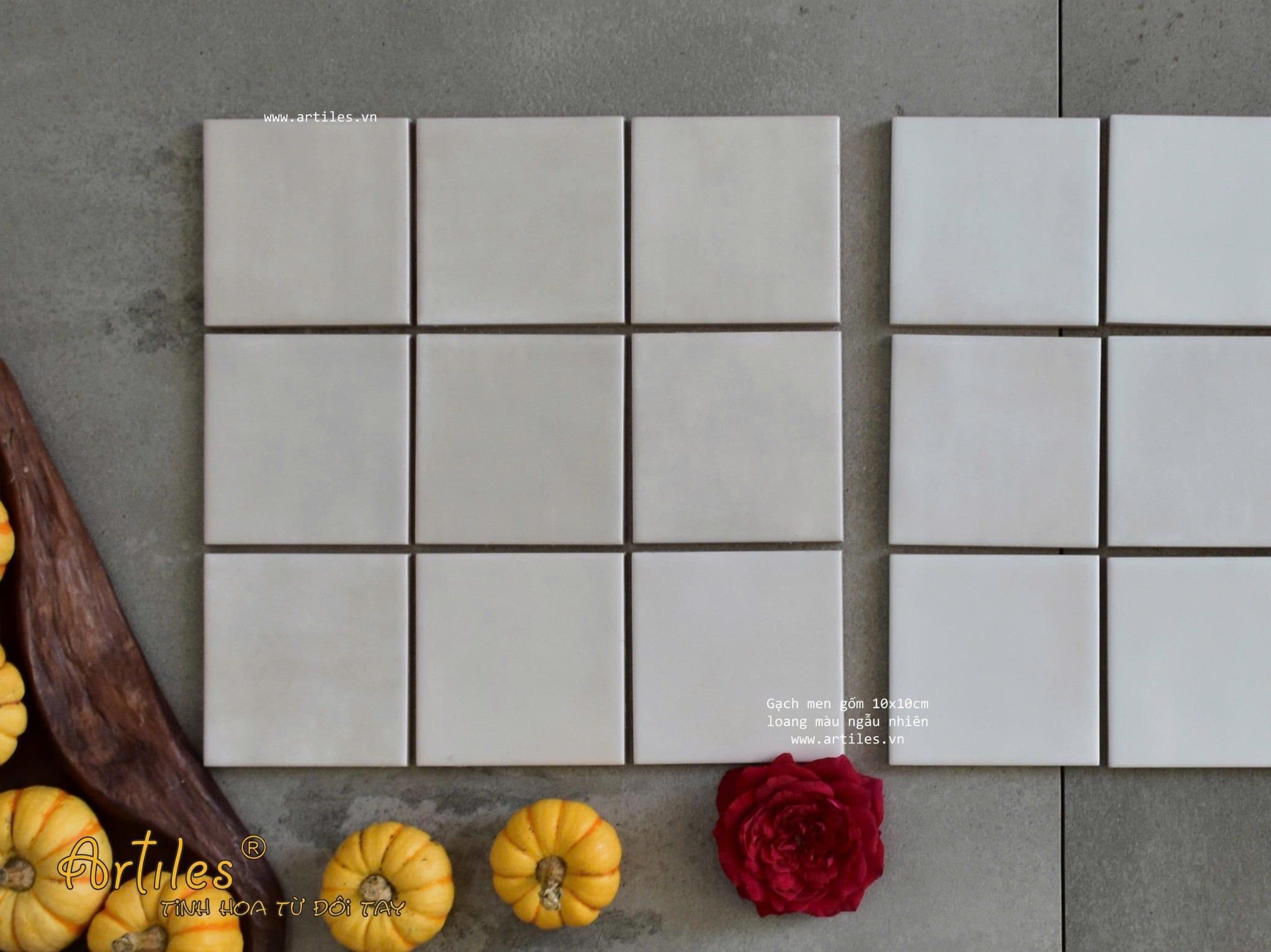 Gạch thẻ màu kem beige men mờ gợn sóng 100x100mm Art01M