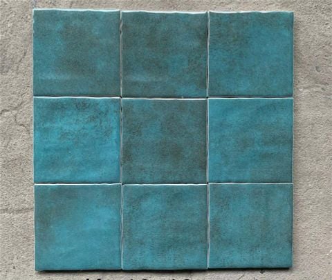  Gạch thẻ men bóng gợn 100x100mm màu xanh dương đậm 