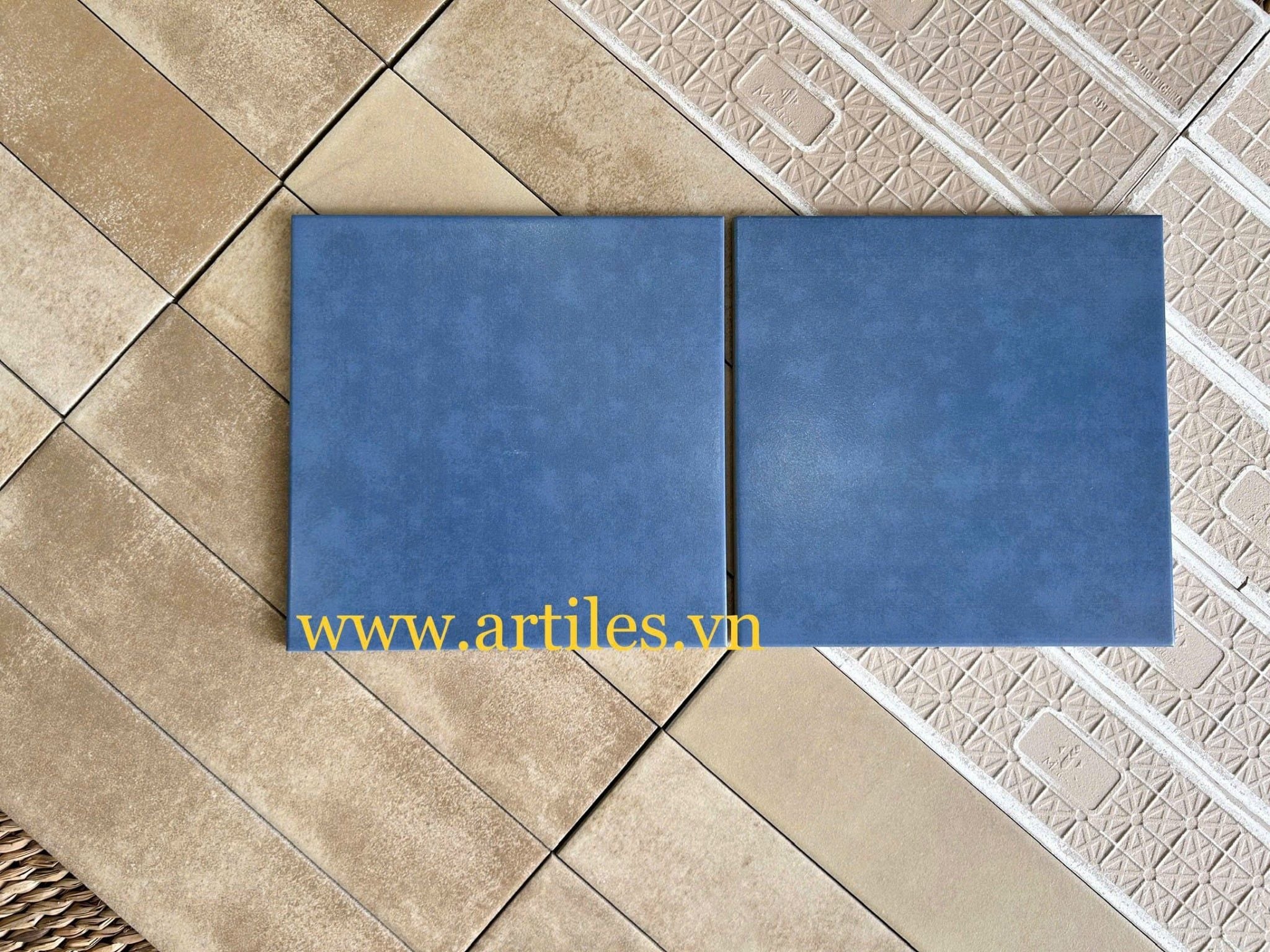 Gạch bông xanh dương đậm 20x20cm