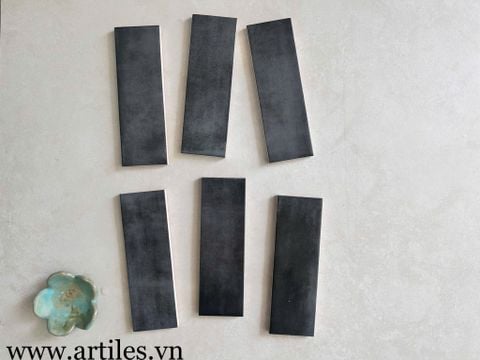  Gạch thẻ màu đen mờ gợn sóng Art07M 