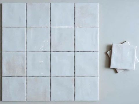  Gạch thẻ men bóng gợn 100x100mm màu kem trắng 