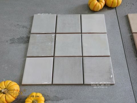  Gạch thẻ màu xám kem men bóng gợn sóng 100x100mm Art02G 