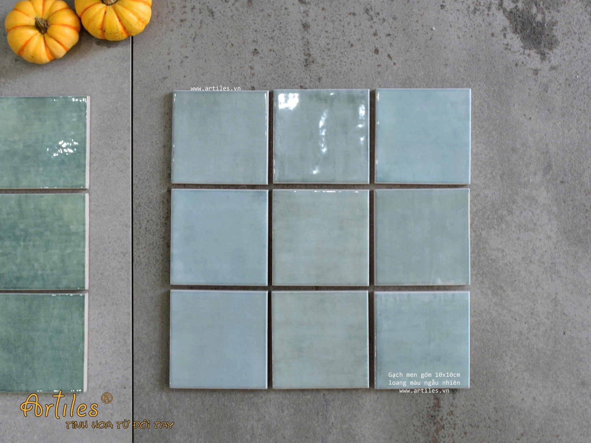 Gạch thẻ màu xanh biển bóng gợn sóng 100x100mm Art05G