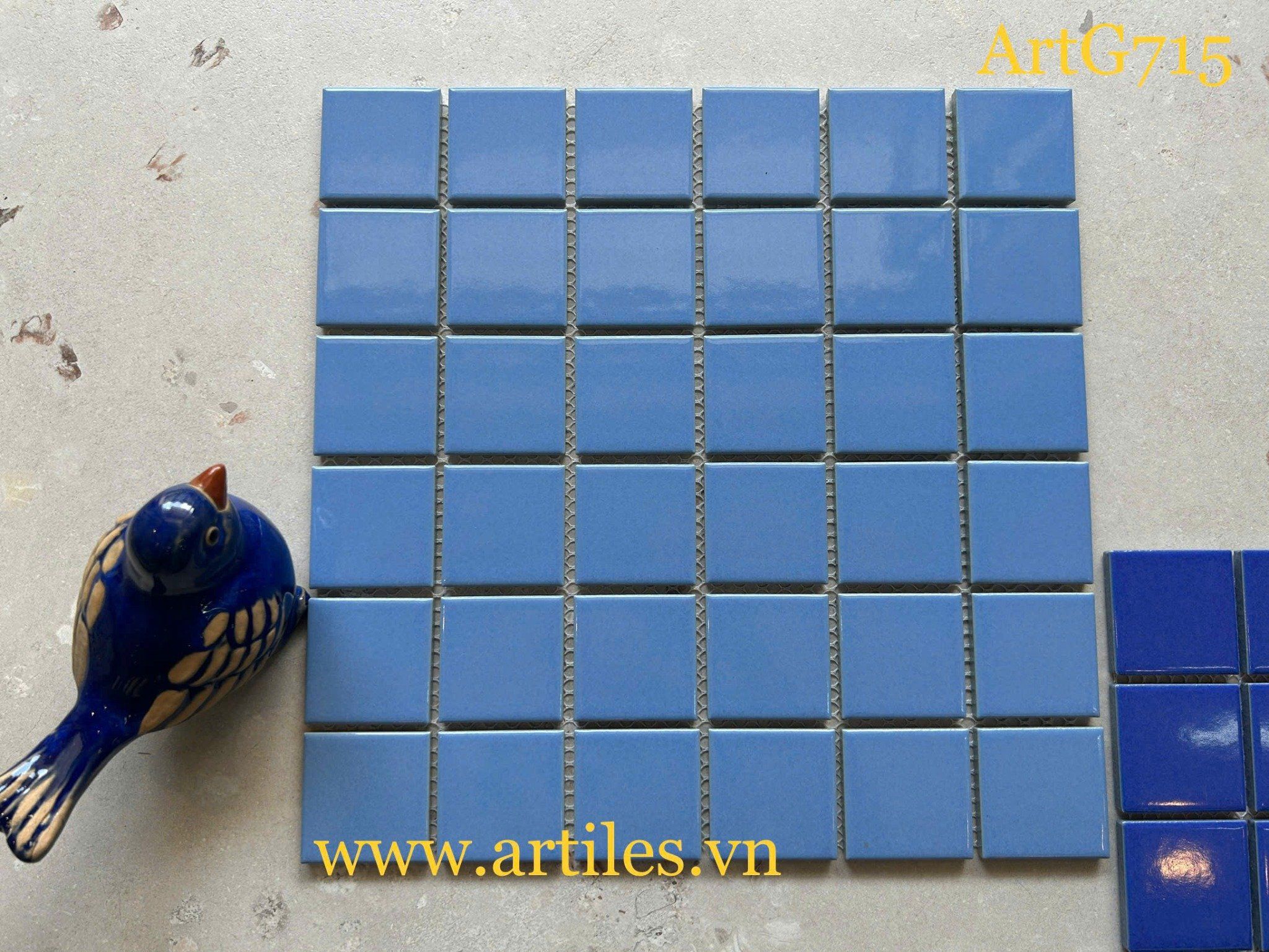 Gạch mosaic xanh dương đậm bóng ArtG715
